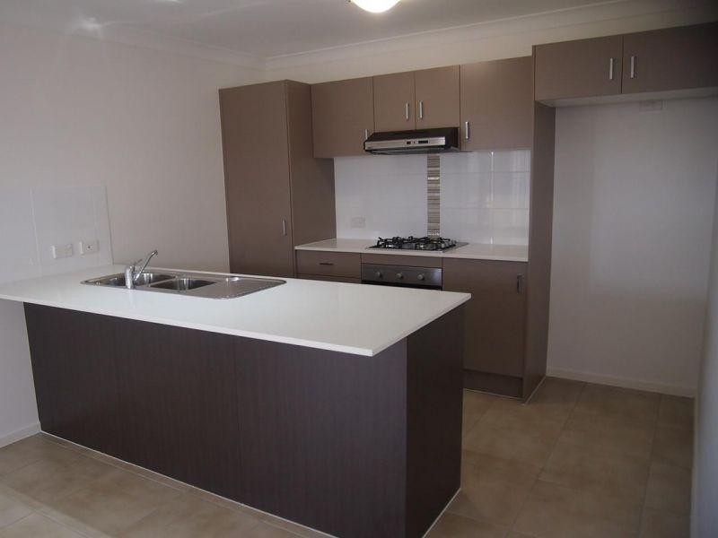 16 McVeigh Street, Pimpama QLD 4209