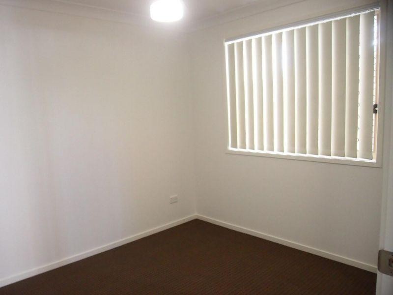 16 McVeigh Street, Pimpama QLD 4209