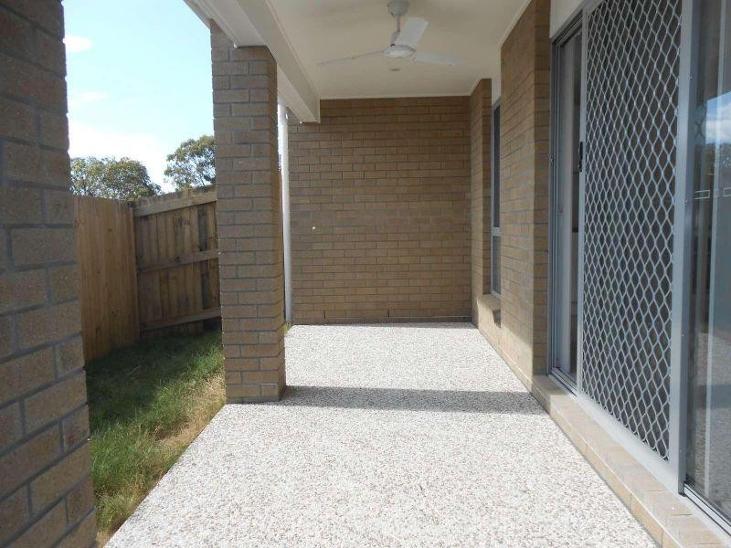 2/1 Justin Street, Pimpama QLD 4209