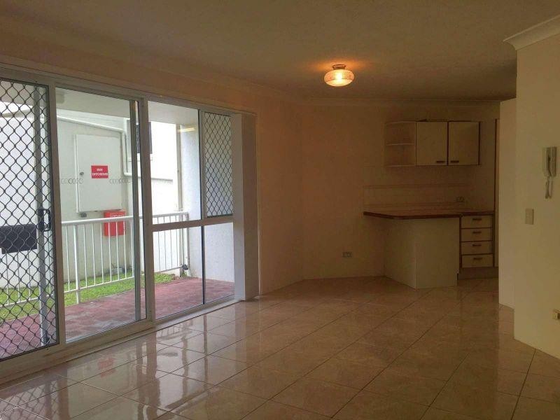 2/65 Old Burleigh Road, Surfers Paradise QLD 4217