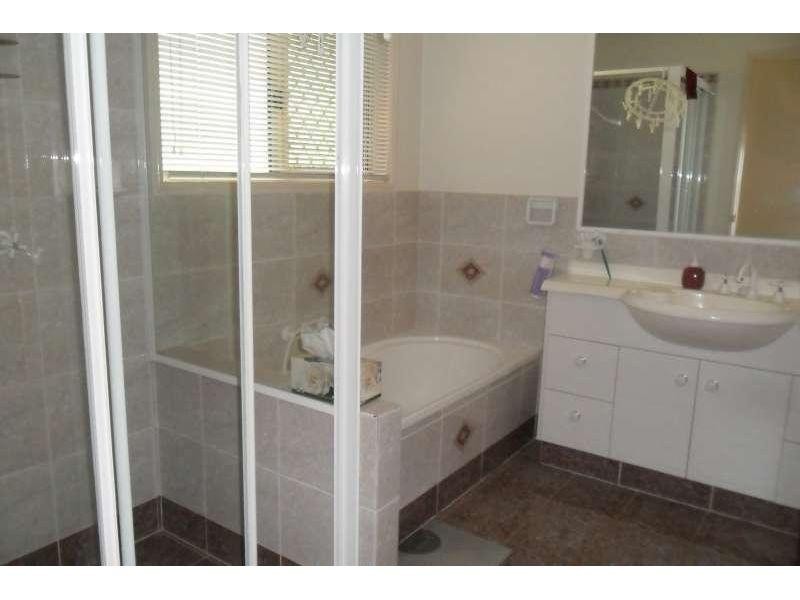 19 Pacific Pines Boulevard, Pacific Pines QLD 4211