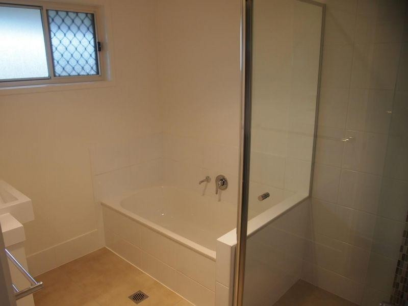 1 James Close, Ormeau QLD 4208