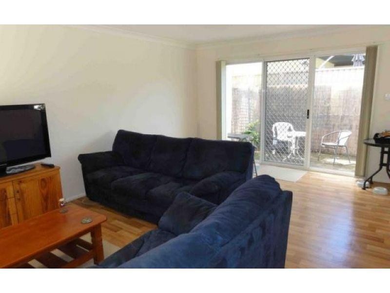 2/26 Killowill Avenue, Paradise Point QLD 4216