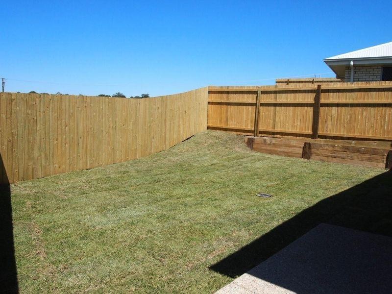 4 Paddy Circuit, Ormeau QLD 4208