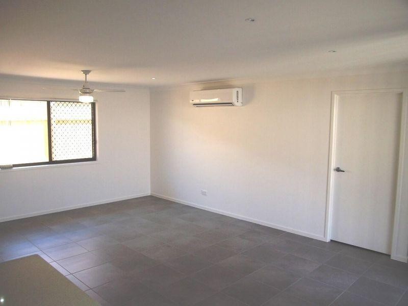 4 Paddy Circuit, Ormeau QLD 4208