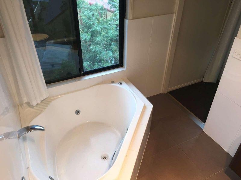 36 Sawtell Drive, Currumbin Waters QLD 4223