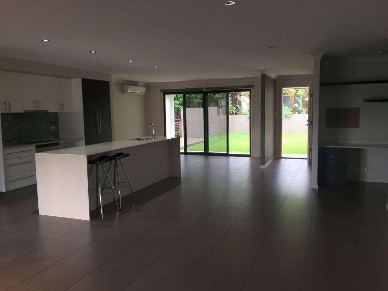 36 Sawtell Drive, Currumbin Waters QLD 4223