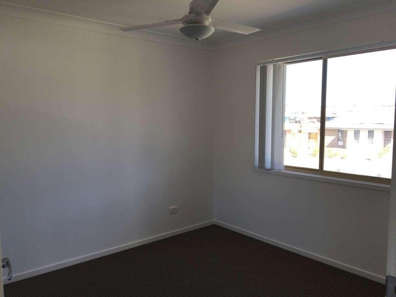 4 Rickard Close, Pimpama QLD 4209