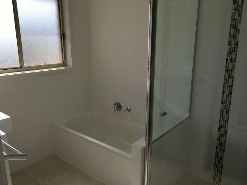 4 Rickard Close, Pimpama QLD 4209