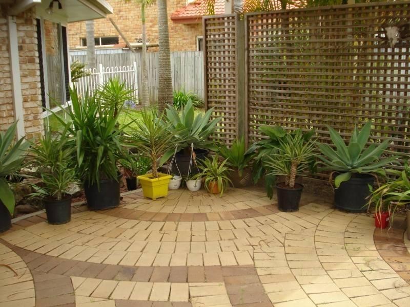 8 Maidstone Place, Parkwood QLD 4214