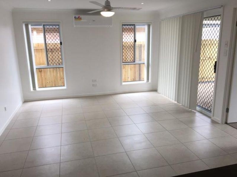 12 McVeigh Street, Pimpama QLD 4209