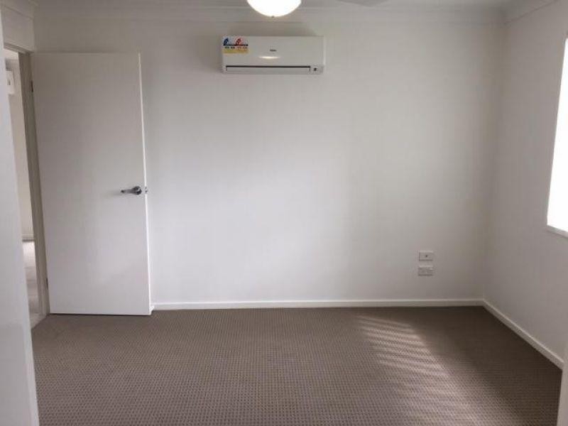 12 McVeigh Street, Pimpama QLD 4209