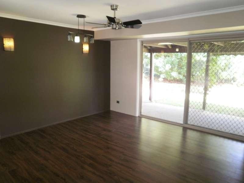 18 Goodman Close, Highland Park QLD 4211