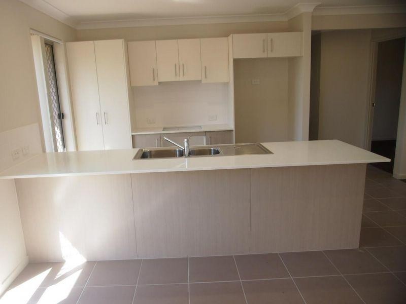 15 Flora Terrace, Pimpama QLD 4209