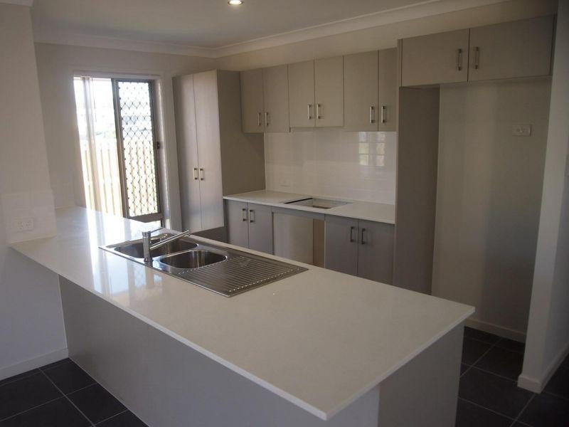 38 Flora Terrace, Pimpama QLD 4209