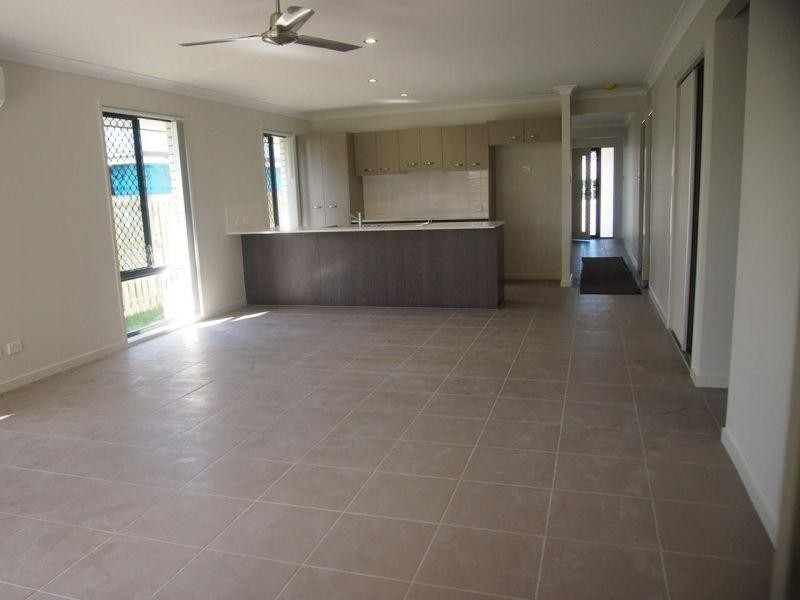 47 Flora Terrace, Pimpama QLD 4209