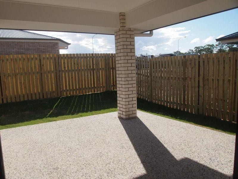 47 Flora Terrace, Pimpama QLD 4209