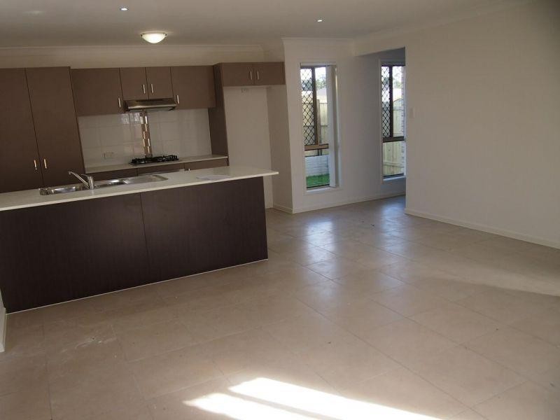 16 Matas Drive, Pimpama QLD 4209