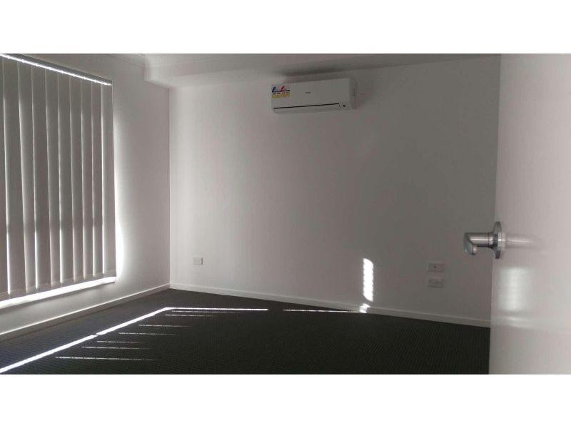 3 Steven Crescent, Pimpama QLD 4209