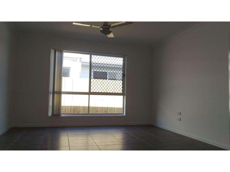 3 Steven Crescent, Pimpama QLD 4209