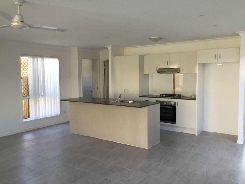 11 Perger Street, Pimpama QLD 4209