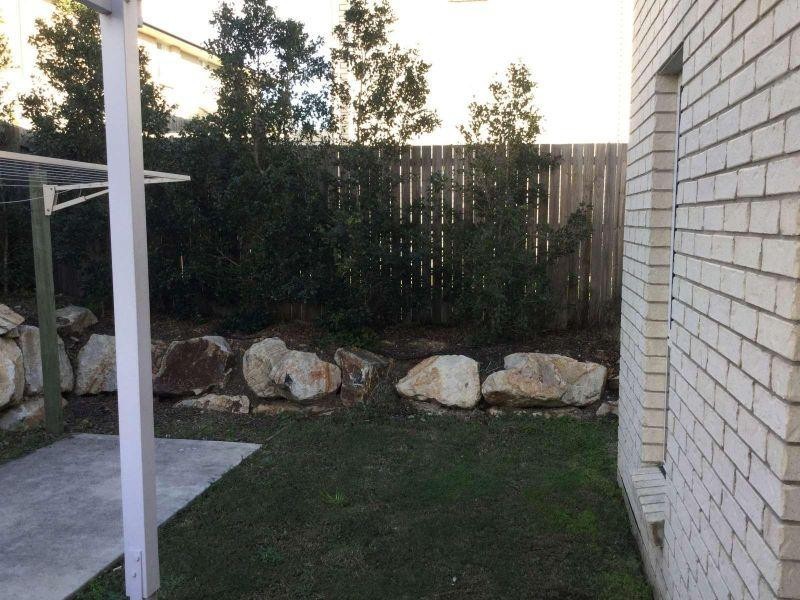 2/7 Copper Parade, Pimpama QLD 4209