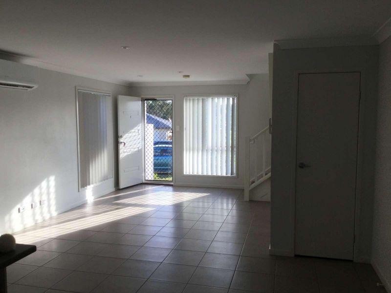 2/7 Copper Parade, Pimpama QLD 4209