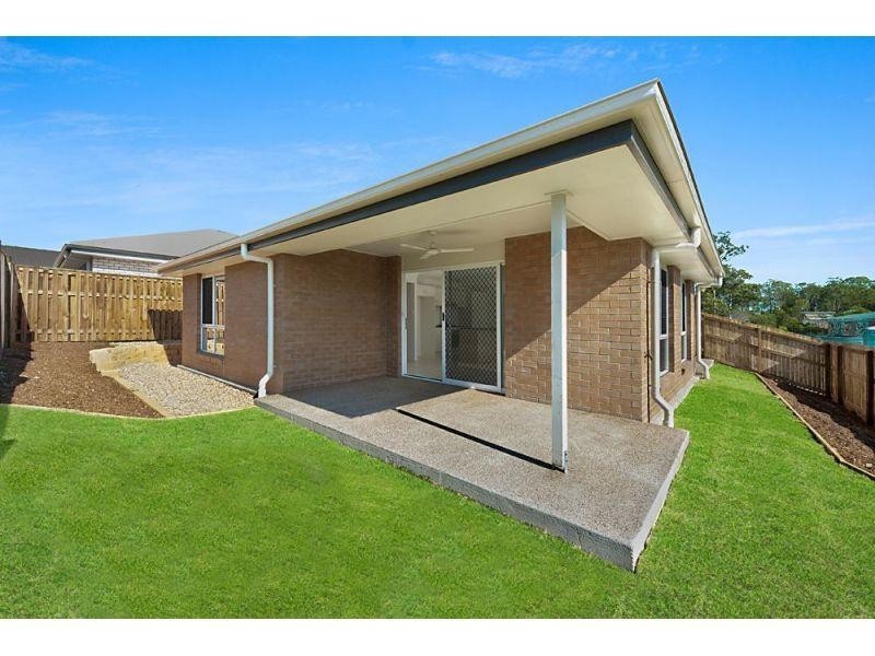 8 Rothbury Terrace, Pimpama QLD 4209