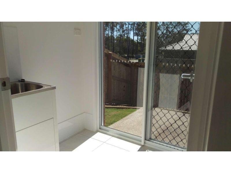 8 Rothbury Terrace, Pimpama QLD 4209