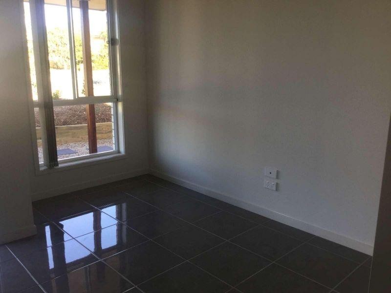 1/13 Milly Circuit, Ormeau QLD 4208