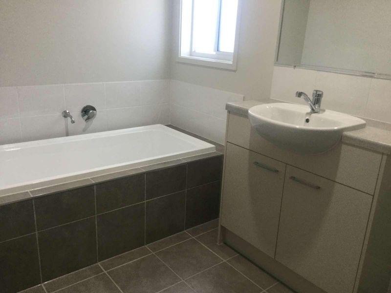 1/13 Milly Circuit, Ormeau QLD 4208