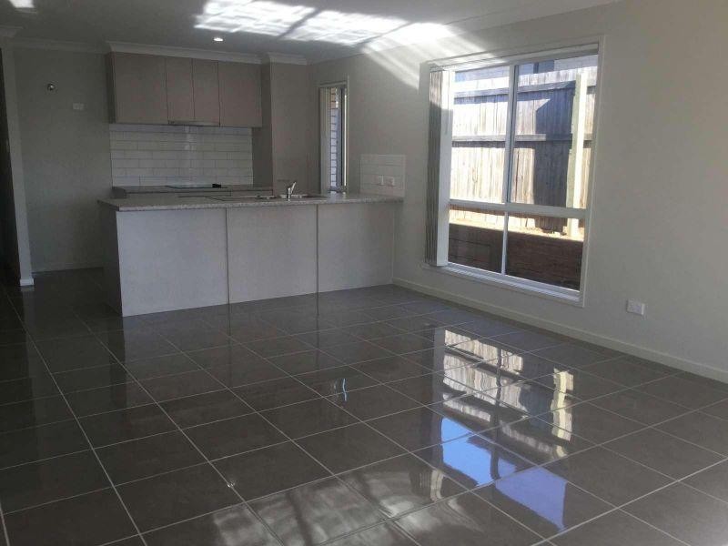 1/13 Milly Circuit, Ormeau QLD 4208