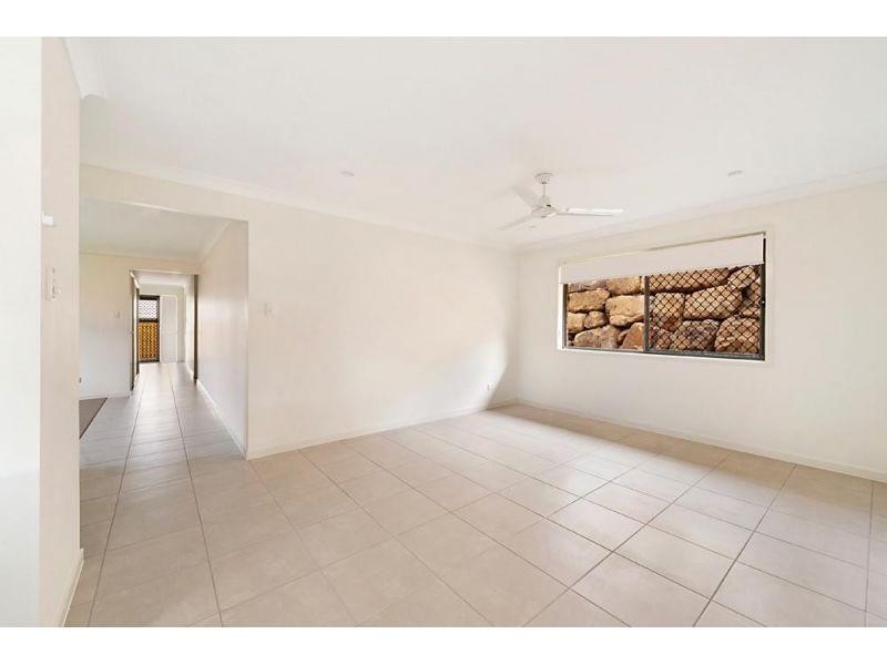 25 Flora Terrace, Pimpama QLD 4209