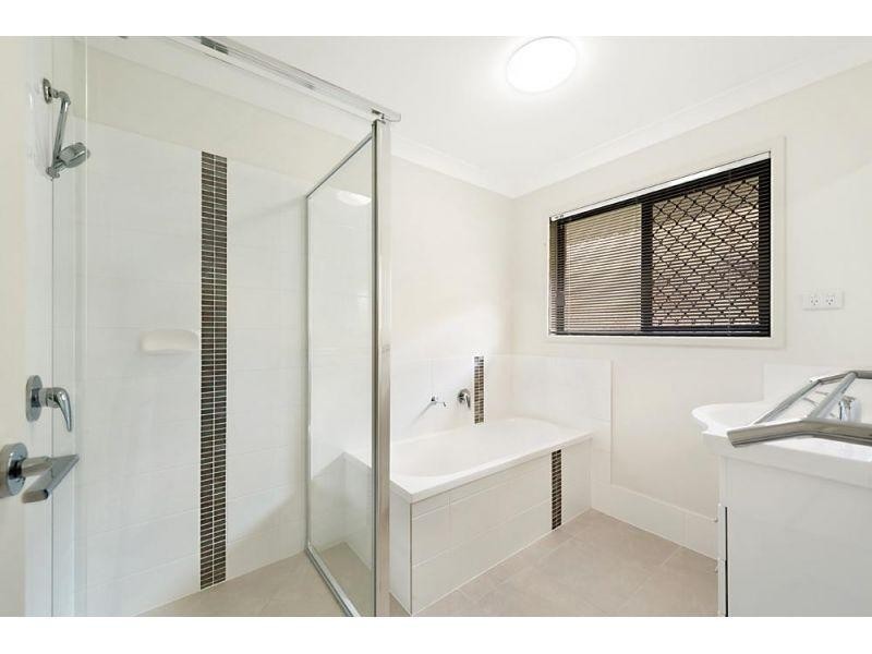 25 Flora Terrace, Pimpama QLD 4209