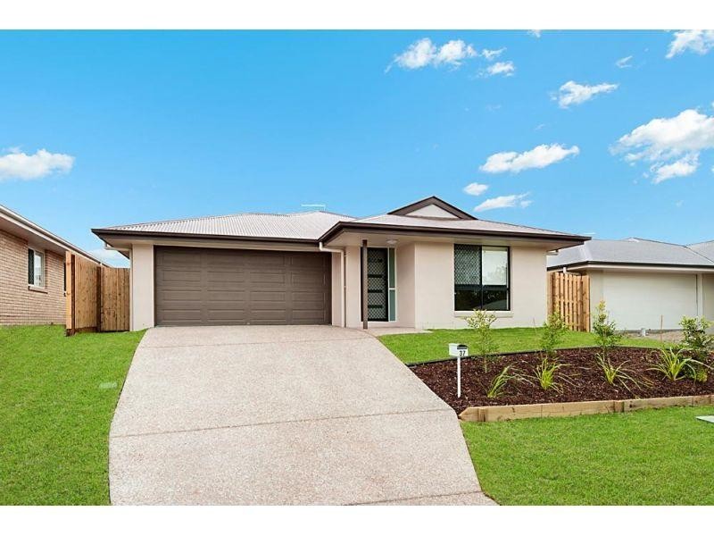 37 Flora Terrace, Pimpama QLD 4209