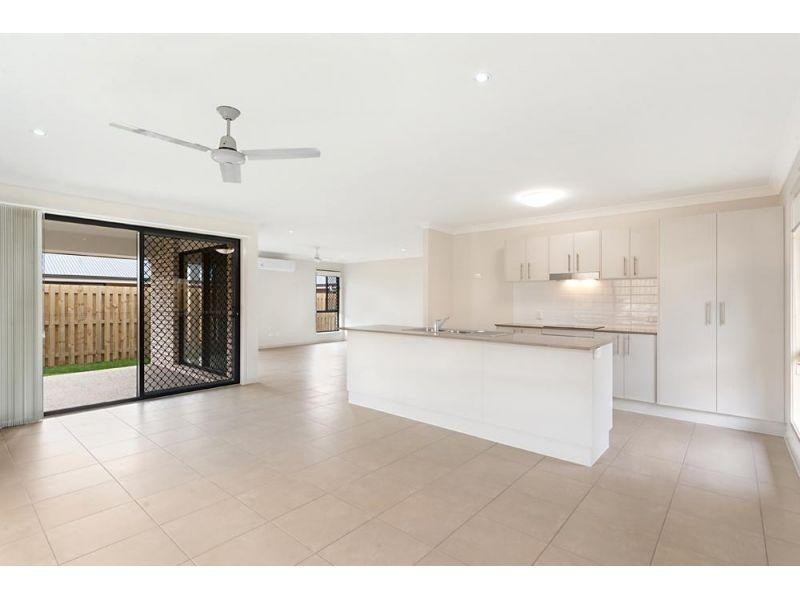 37 Flora Terrace, Pimpama QLD 4209