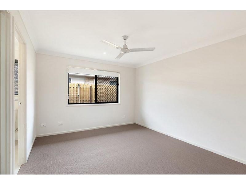 37 Flora Terrace, Pimpama QLD 4209