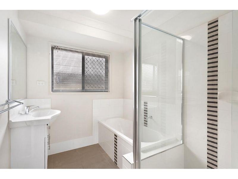 37 Flora Terrace, Pimpama QLD 4209