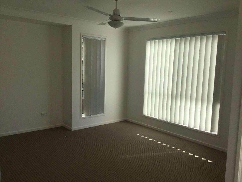1 Steven Crescent, Pimpama QLD 4209