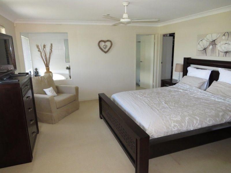4 Royal View Close, Burleigh Heads QLD 4220