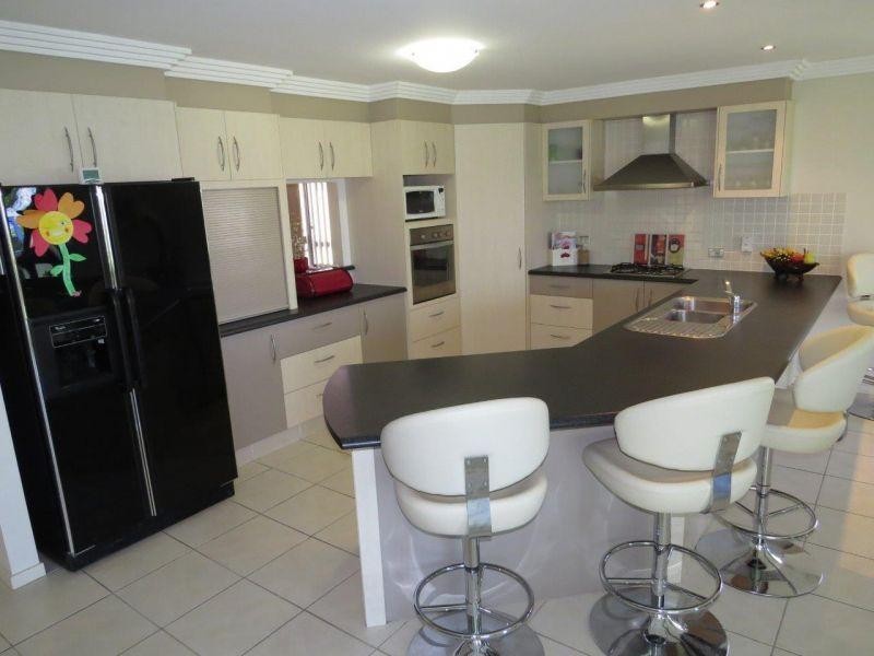 4 Royal View Close, Burleigh Heads QLD 4220