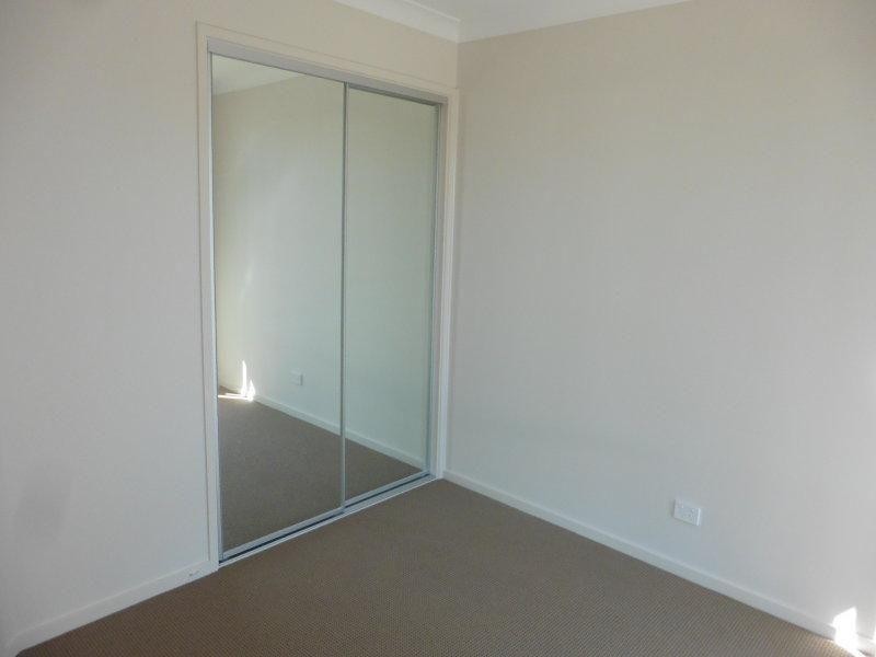 4 Vista Crescent, Pimpama QLD 4209