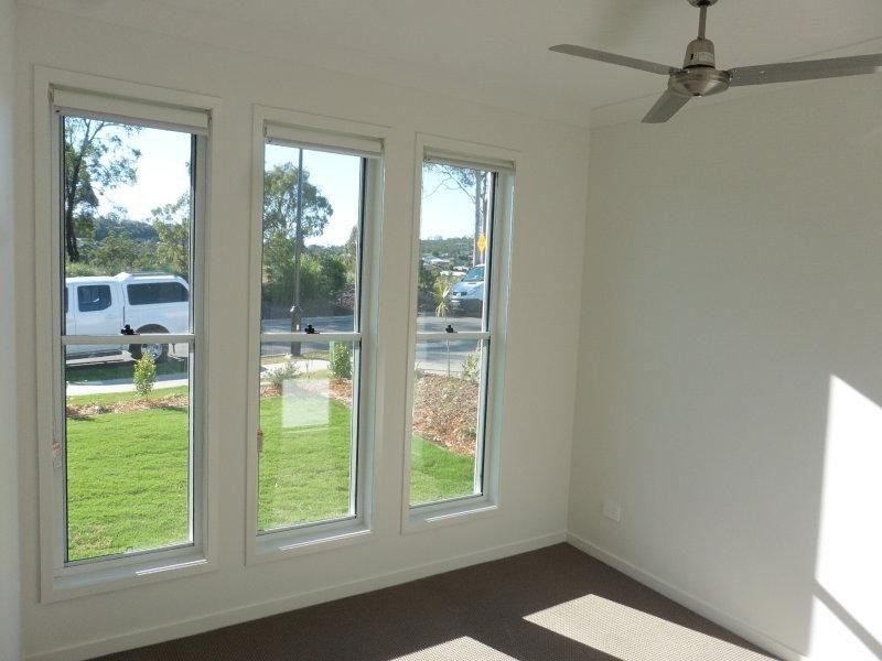 37 Lot 35 MacIntyre Parade, Pacific Pines QLD 4211
