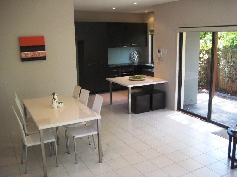 9/73-75 Benowa Road, Southport QLD 4215