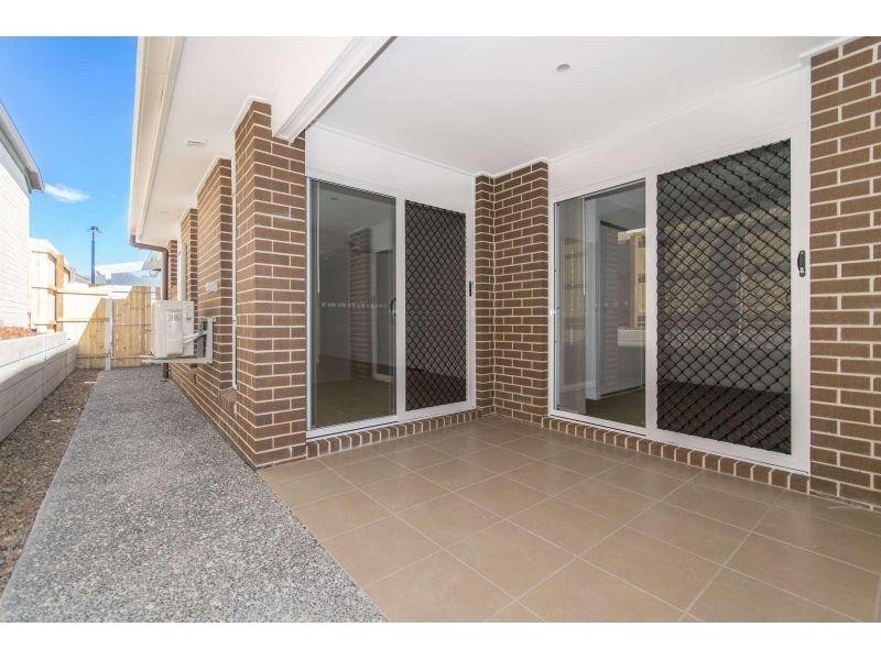 2/13 Leabrook Place, Pimpama QLD 4209