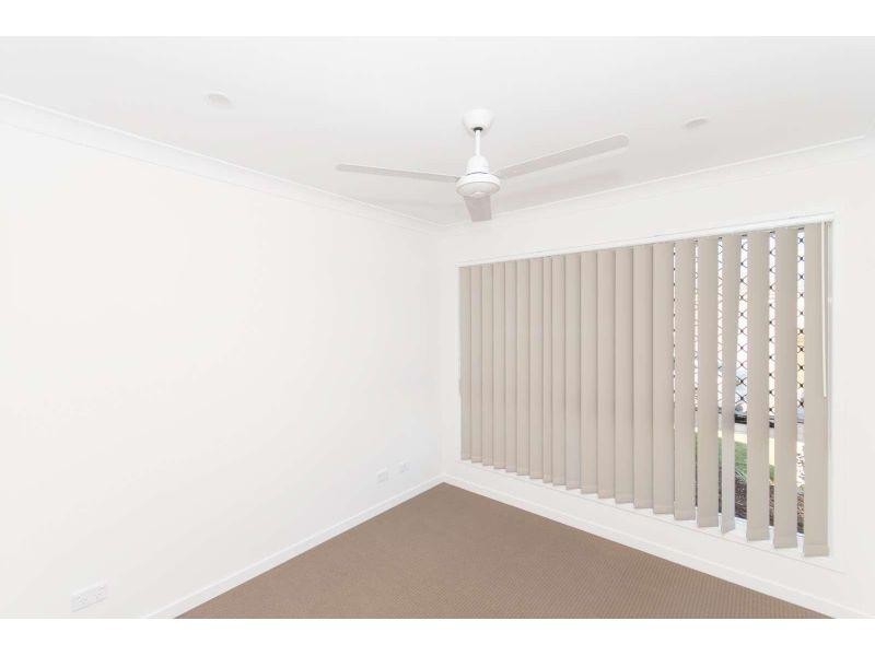 2/13 Leabrook Place, Pimpama QLD 4209