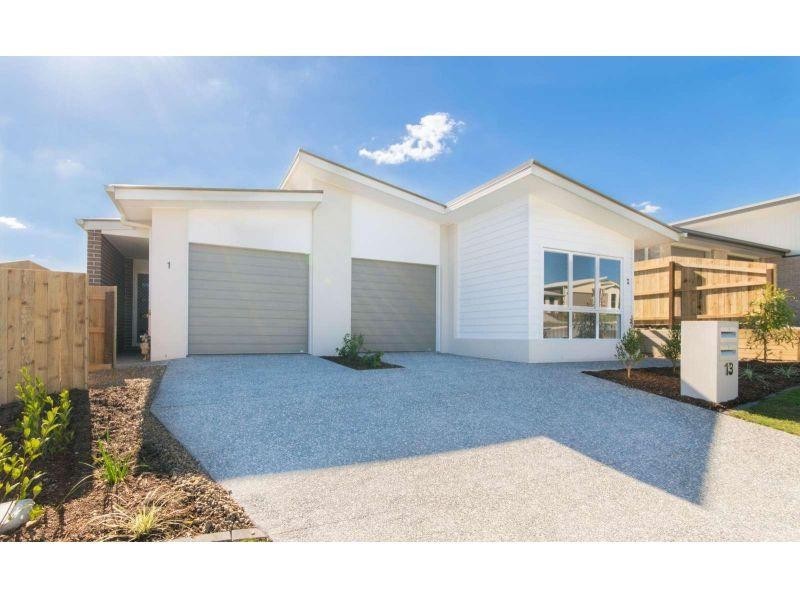 2/13 Leabrook Place, Pimpama QLD 4209