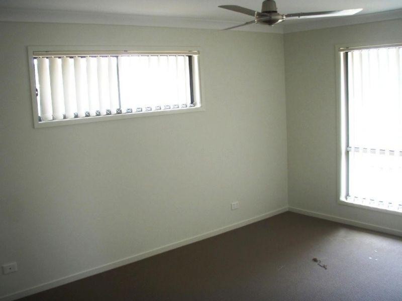 12 Kaplan Street, Oxenford QLD 4210