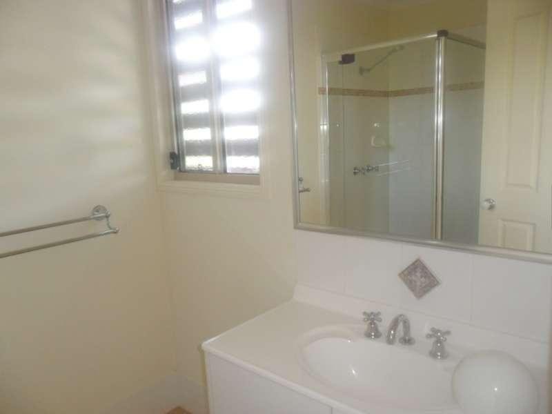 2/15 Harley Street, Labrador QLD 4215