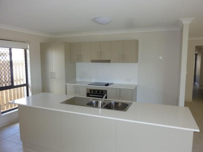 89 Dixon Drive, Pimpama QLD 4209